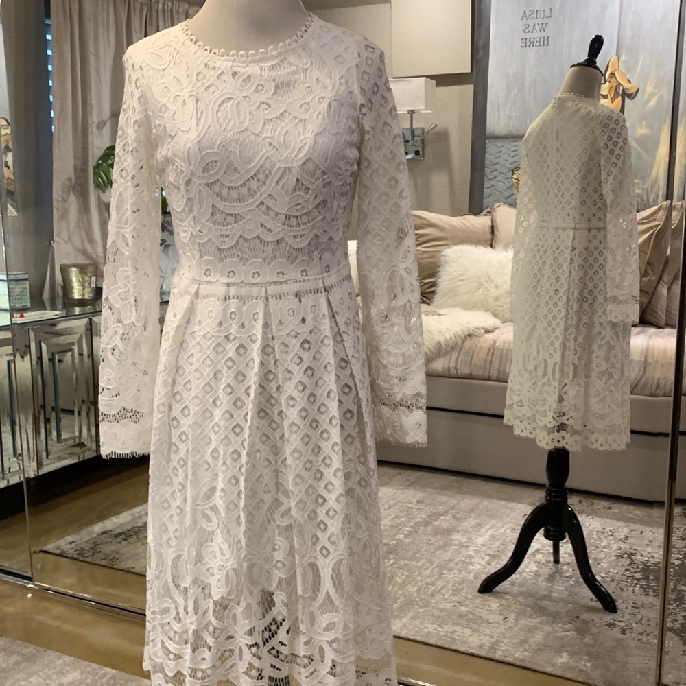 NWOT white lace dress in medium